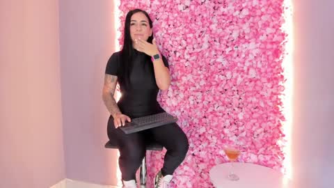 Snapshot of sofia_riveraa chatting on January 18, 7:58 pm SOFIA online show from January 18, 7:58 pm
