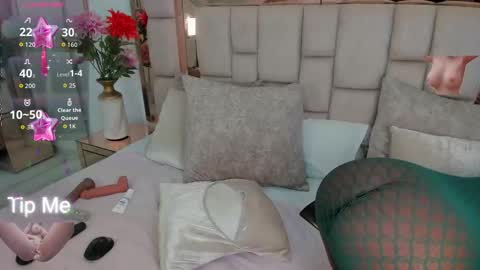 Sofia Samuels online show from March 10, 10:36 pm