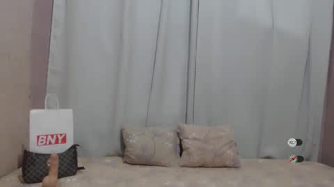 sofia_sweetheart18 online show from March 10, 6:50 am