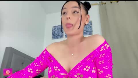 laura online show from May 4, 3:32 am