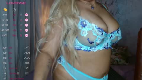 Snapshot of sofiaacortes chatting on December 14, 3:39 am Sofi cortes626 Ig online show from December 14, 3:39 am