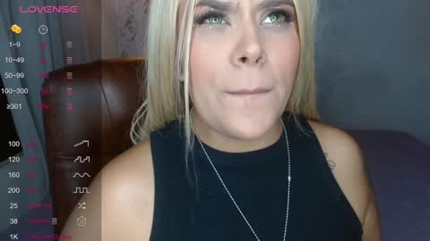 Snapshot of sofiaacortes chatting on December 17, 1:29 am Sofi cortes626 Ig online show from December 17, 1:29 am