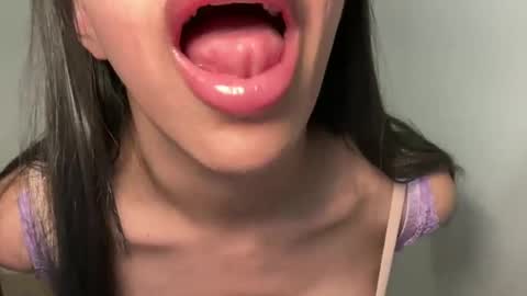 Snapshot of sofiakhanxo chatting on January 26, 5:23 am Sofiiiiiia Baby online show from January 26, 5:23 am