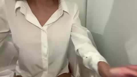 Snapshot of sofiakhanxo chatting on September 27, 4:19 am Sofiiiiiia Baby online show from September 27, 4:19 am