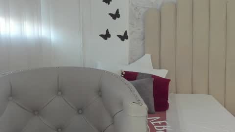 Snapshot of sofiarios04 chatting on January 16, 12:42 pm Sofia online show from January 16, 12:42 pm
