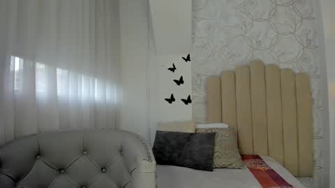 Snapshot of sofiarios04 chatting on February 3, 12:25 pm Sofia online show from February 3, 12:25 pm