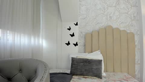Snapshot of sofiarios04 chatting on December 24, 12:00 pm Sofia online show from December 24, 12:00 pm
