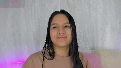 Snapshot of sofiaxmiller chatting on January 20, 8:07 pm Danna Sofia online show from January 20, 8:07 pm