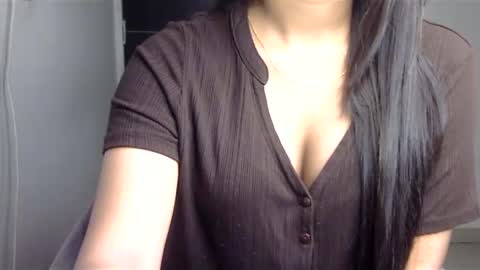 Snapshot of sofie_diva chatting on January 13, 5:33 pm divya online show from January 13, 5:33 pm