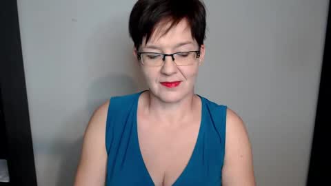 Sofie Velvet online show from December 5, 6:00 pm