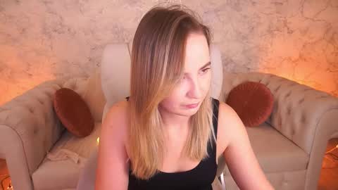 Sofie online show from November 3, 12:03 am