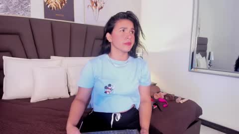 Snapshot of sofiperez_ chatting on February 27, 11:20 am online show from February 27, 11:20 am