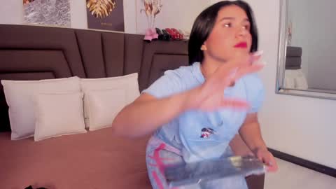 Snapshot of sofiperez_ chatting on January 30, 11:11 am online show from January 30, 11:11 am