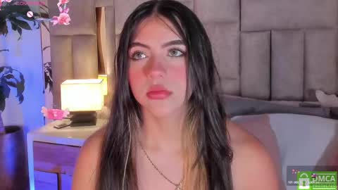 Snapshot of sofiscott_ chatting on February 25, 8:21 pm Sofia online show from February 25, 8:21 pm