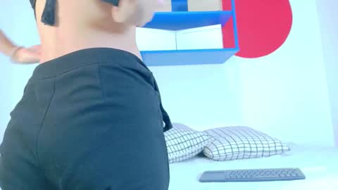 SOFITEEN  online show from December 1, 11:25 am