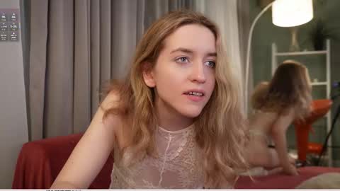 softdreamer_ online show from November 16, 2:17 pm