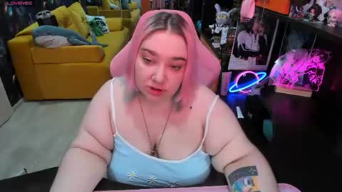 Sofie online show from June 16, 2:45 am