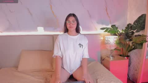 sofy_castroo online show from November 22, 3:53 am