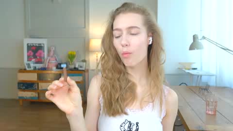 Bella online show from February 1, 11:10 am