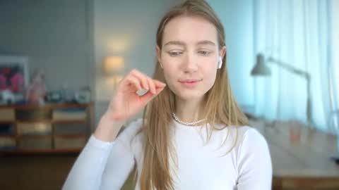 Bella online show from February 24, 10:57 am