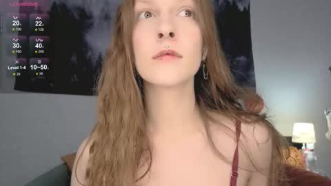 Snapshot of solaralice chatting on October 4, 7:07 pm SolarAlice online show from October 4, 7:07 pm