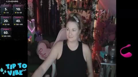 Snapshot of solesticia chatting on January 26, 10:46 pm solesticia online show from January 26, 10:46 pm
