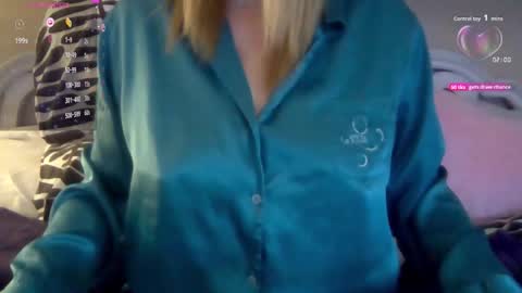 solesticia online show from October 24, 2:46 pm