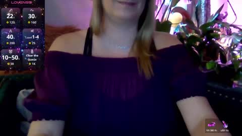 Snapshot of solesticia chatting on September 24, 6:40 pm solesticia online show from September 24, 6:40 pm