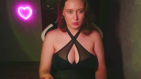 Snapshot of sonibear chatting on September 13, 11:24 pm OksiFels online show from September 13, 11:24 pm