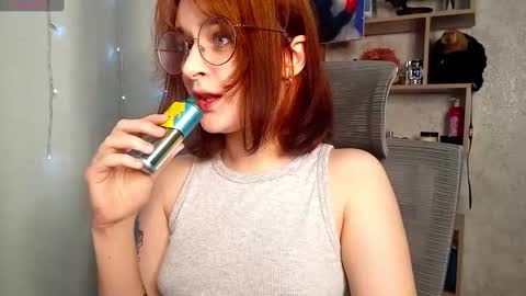 Snapshot of sonya_mikki chatting on February 27, 11:15 pm Sonya online show from February 27, 11:15 pm