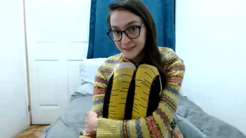 SonyaSays online show from February 7, 2:04 am