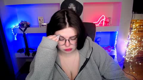 Snapshot of sophia__olsen chatting on January 14, 6:34 am sophia__olsen online show from January 14, 6:34 am