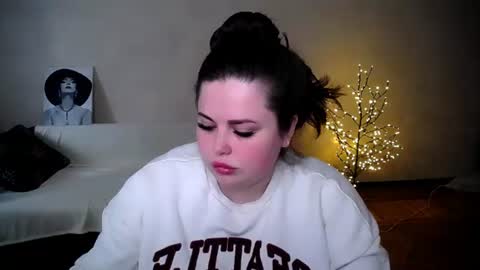 sophia__olsen online show from June 15, 10:26 am