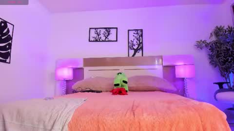 sophia_duarte_ online show from July 7, 12:19 pm