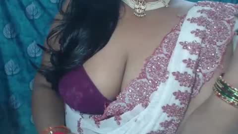 Snapshot of sophia_indian chatting on September 23, 8:34 am Sophia Tamil online show from September 23, 8:34 am