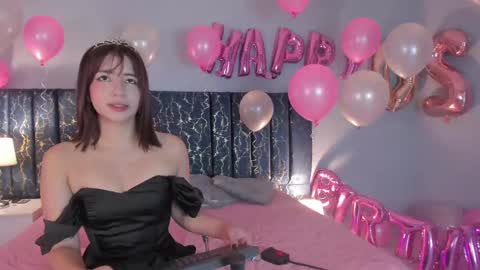 Snapshot of sophia_lemos chatting on October 2, 2:11 pm Sofia online show from October 2, 2:11 pm