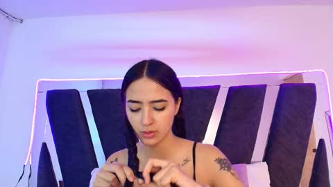 Sophia Love online show from February 13, 2:30 pm