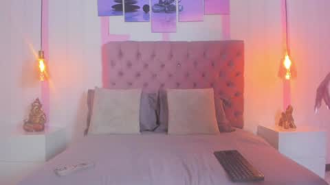 Snapshot of sophia_turneer chatting on February 4, 4:26 am sophia_turneer online show from February 4, 4:26 am