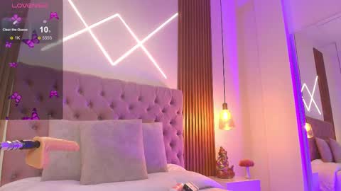 Snapshot of sophia_turneer chatting on September 29, 9:20 pm sophia_turneer online show from September 29, 9:20 pm