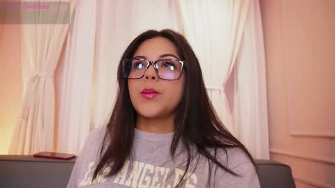 Snapshot of sophia_wilsonn_ chatting on October 11, 11:14 am Sofi online show from October 11, 11:14 am