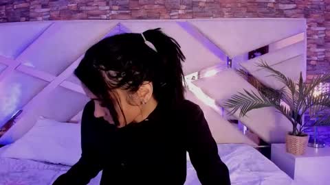 Sophia Paris online show from December 22, 3:20 am