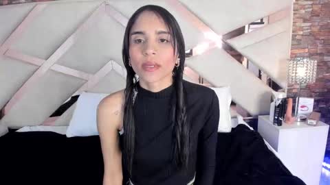 Snapshot of sophiaa_paris chatting on September 13, 5:04 am Sophia Paris online show from September 13, 5:04 am