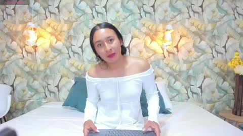  Sophiaa online show from April 14, 10:10 pm