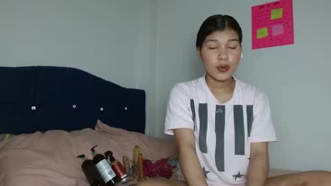 Snapshot of sophiabedford chatting on December 16, 5:11 pm Sophia Bedford online show from December 16, 5:11 pm