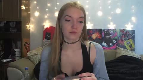 Snapshot of sophiasonata chatting on February 23, 1:23 pm SophiaSonata online show from February 23, 1:23 pm
