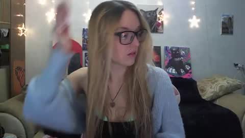 Snapshot of sophiasonata chatting on October 1, 9:20 pm SophiaSonata online show from October 1, 9:20 pm