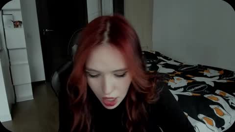 Snapshot of sophie__lambert chatting on March 12, 10:48 am sophie__lambert online show from March 12, 10:48 am