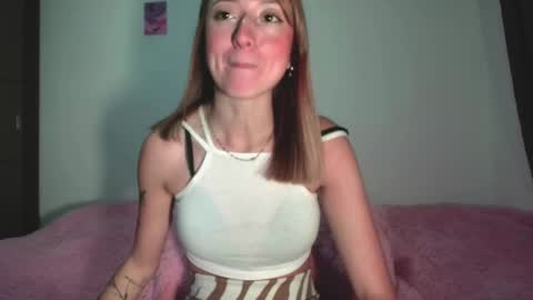 Snapshot of sophie_collins13 chatting on January 27, 11:43 pm Sophie online show from January 27, 11:43 pm