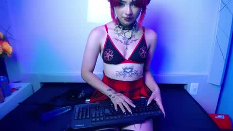 sophie_jhoms online show from October 1, 4:17 am