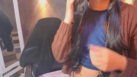 sophie_jones_b online show from April 14, 12:27 pm